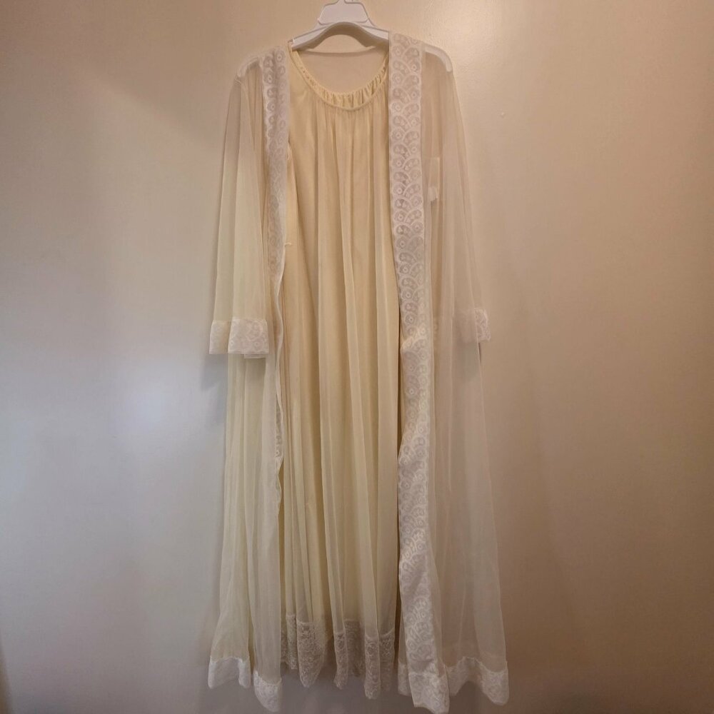 Miss Elaine 1960's 2 Pc Sheer Overlay Lace Robe Set Small